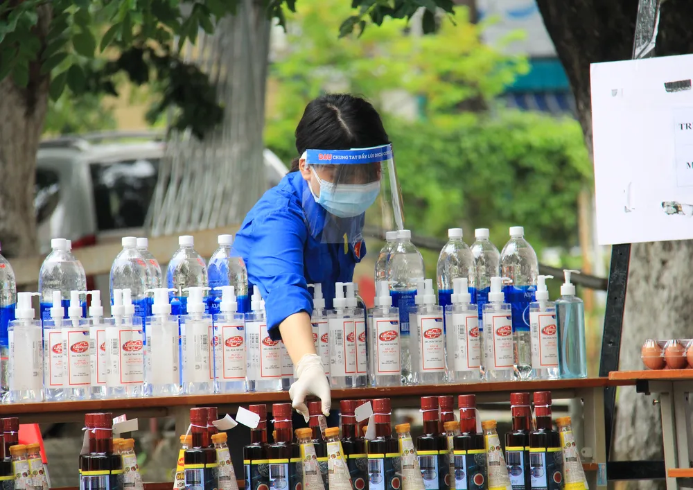 “Siêu thị sẻ chia 0 đồng” hỗ trợ sinh viên Đà Nẵng trong mùa Covid-19 ảnh 12