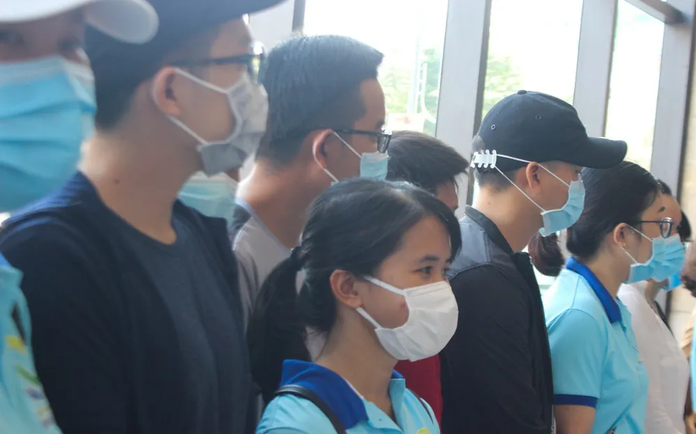 Đà Nẵng: Tiễn đoàn y, bác sĩ tiếp viện của Bình Định và Thừa Thiên-Huế ảnh 3