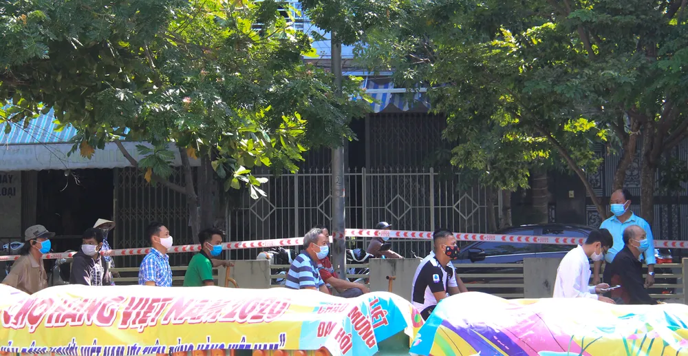 Đà Nẵng thực hiện sớm xét nghiệm SARS-CoV-2 diện rộng theo hộ gia đình ảnh 9