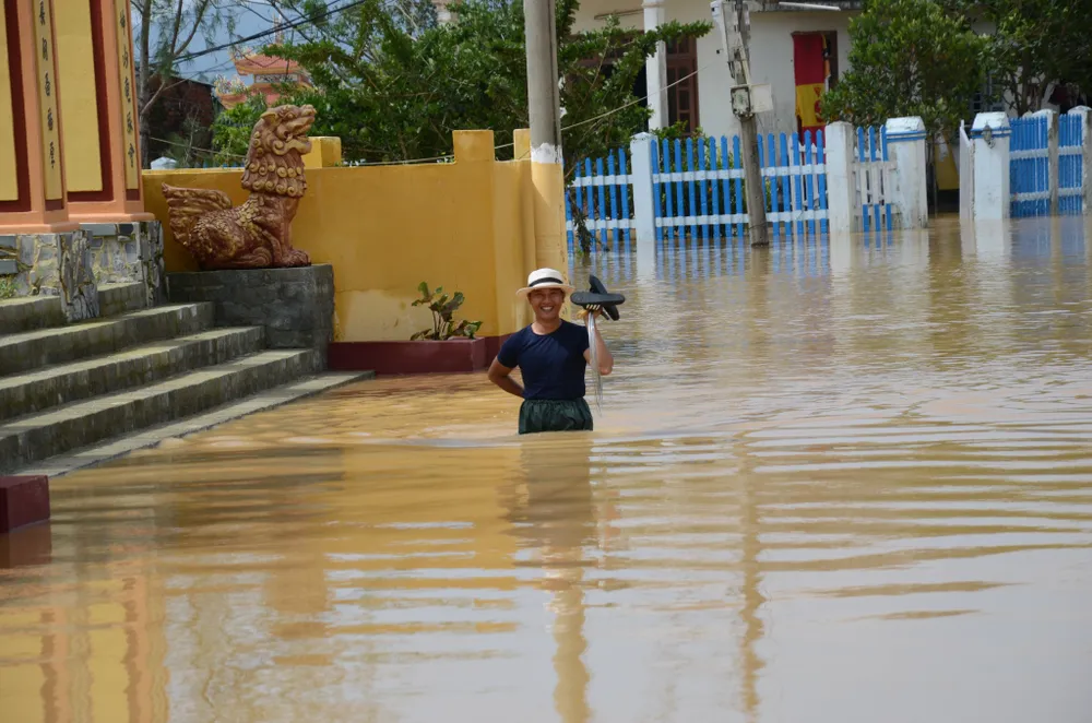 Đà Nẵng, Quảng Nam ngổn ngang sau bão  ảnh 3