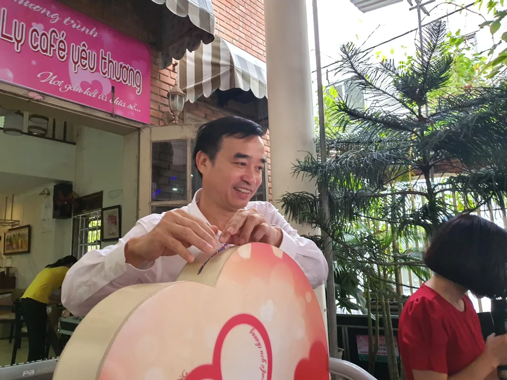 164 triệu đồng ủng hộ học sinh, thầy cô vùng bão lũ Đà Nẵng, Quảng Nam ảnh 1