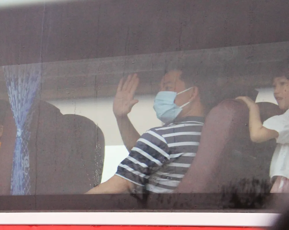 Đà Nẵng hỗ trợ xe đưa 3.000 lao động về quê đón tết ảnh 13