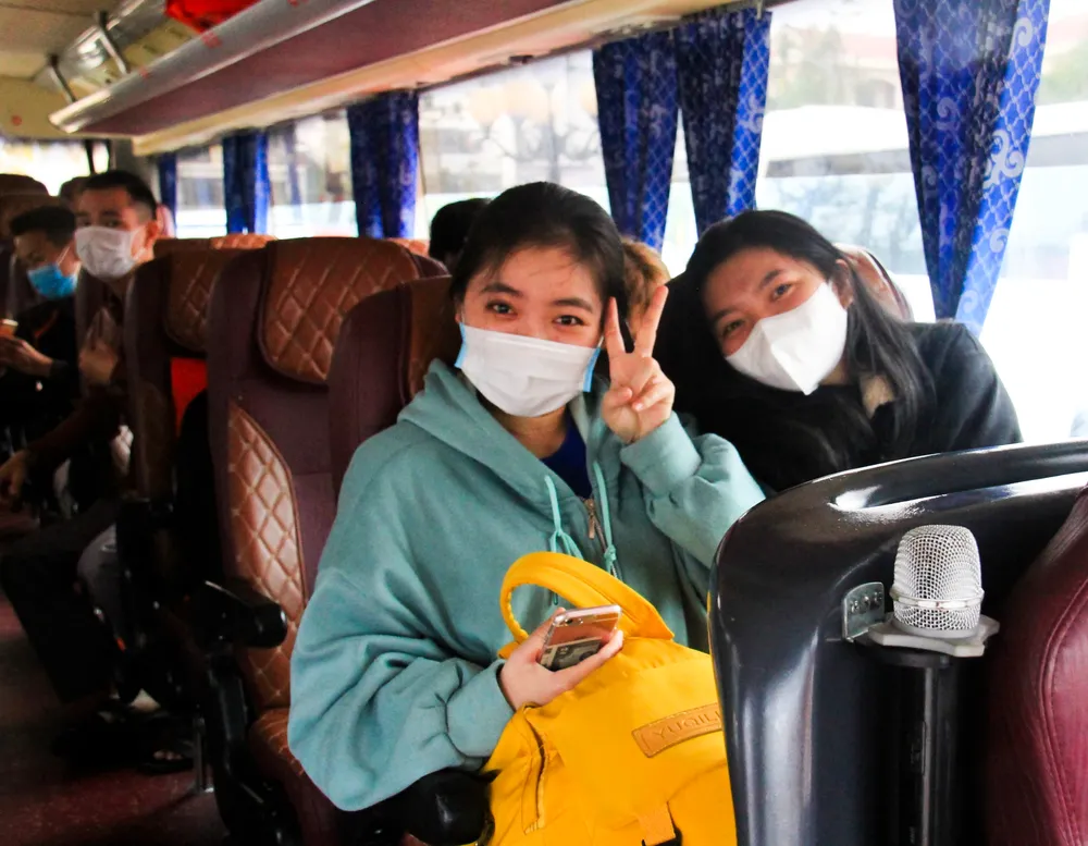 Đà Nẵng hỗ trợ xe đưa 3.000 lao động về quê đón tết ảnh 8