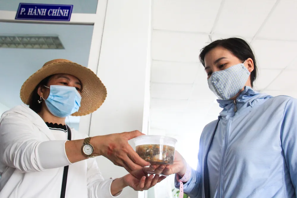 Nghĩa tình từ những suất ăn  ảnh 7