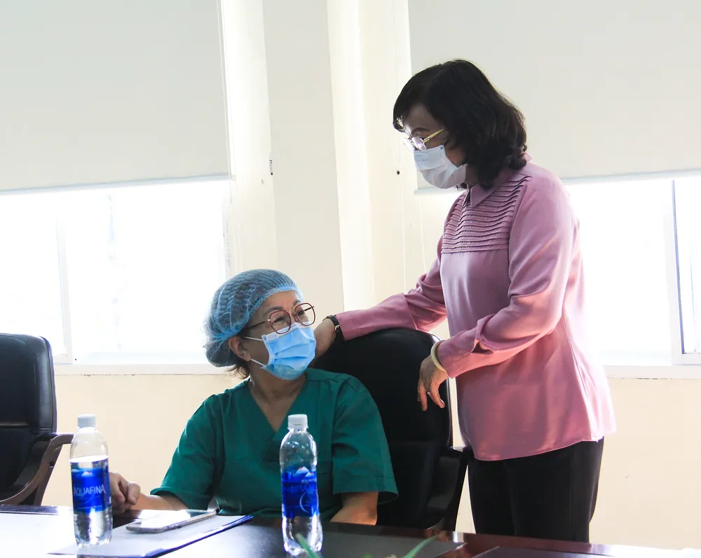 114 người được tiêm vaccine Covid-19 đầu tiên tại TP Đà Nẵng ảnh 9