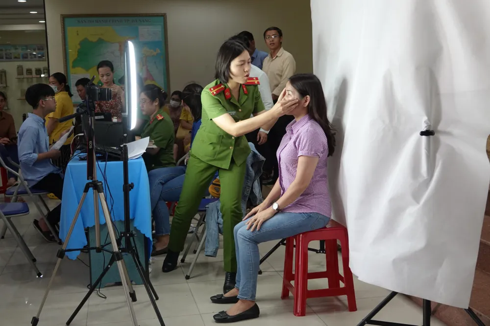 Đà Nẵng cấp căn cước công dân lưu động “chạy đua” xây dựng dữ liệu dân cư ảnh 3