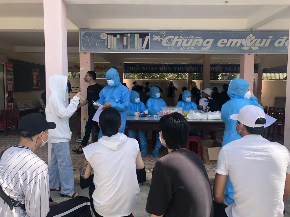 500 nhân viên làm việc tại các vũ trường, karaoke, spa, masage ở Đà Nẵng được xét nghiệm Covid-19 ảnh 2