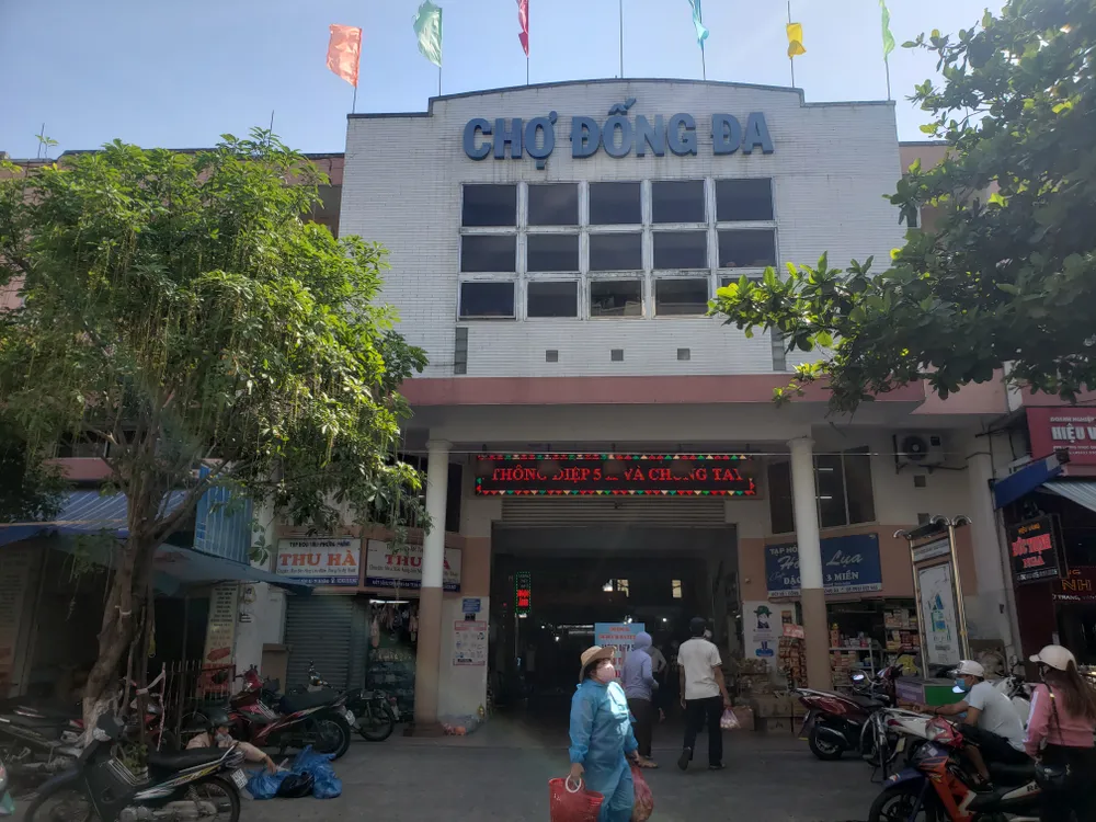 Đà Nẵng: Ngày đầu người dân đi chợ bằng thẻ để phòng chống dịch Covid-19 ảnh 1