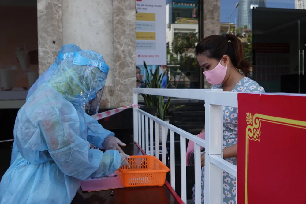 Đà Nẵng: Diễn tập bầu cử tại khu vực phong tỏa chung cư F-Home ảnh 5