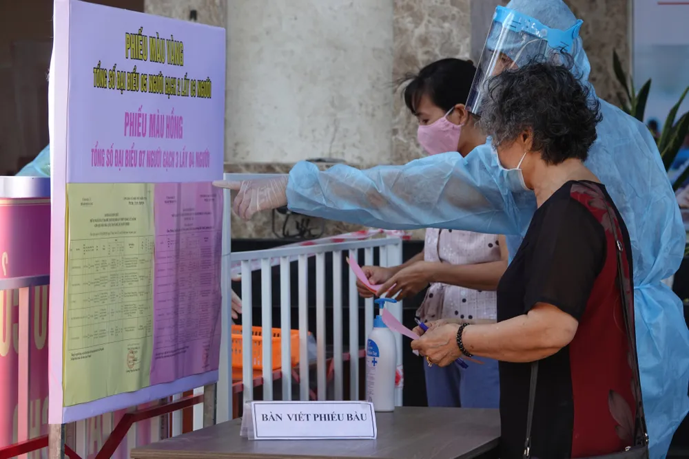 Đà Nẵng: Diễn tập bầu cử tại khu vực phong tỏa chung cư F-Home ảnh 8