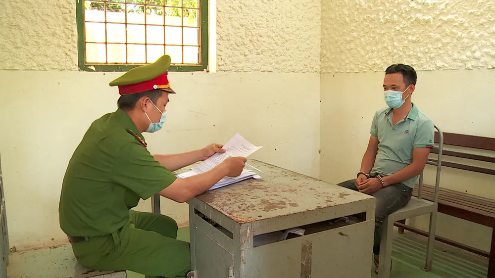 Công an huyện Hòa Vang làm việc với đối tượng Nguyễn Quốc Tuấn