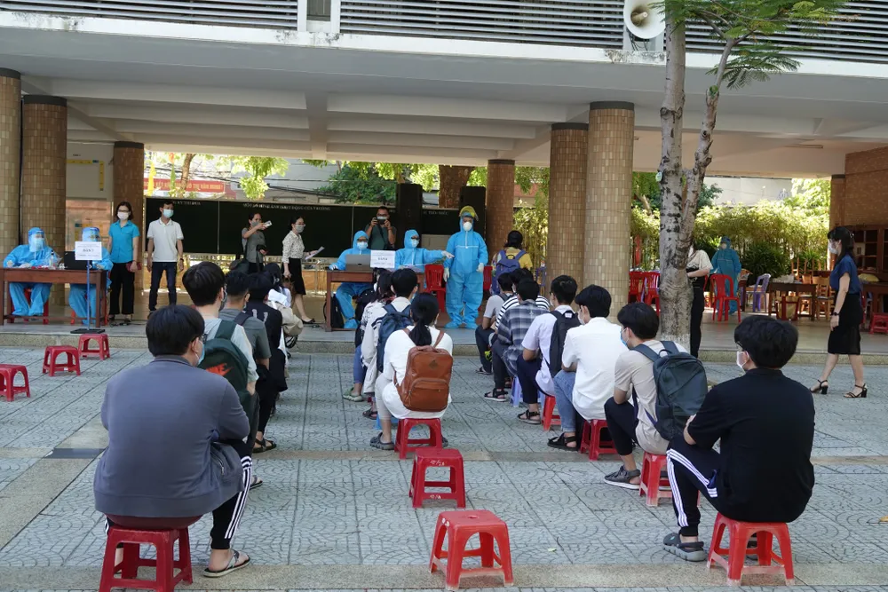 Đà Nẵng: 39 thí sinh thuộc diện F thi tốt nghiệp THPT năm 2021 tại Trường THPT Võ Chí Công ảnh 5