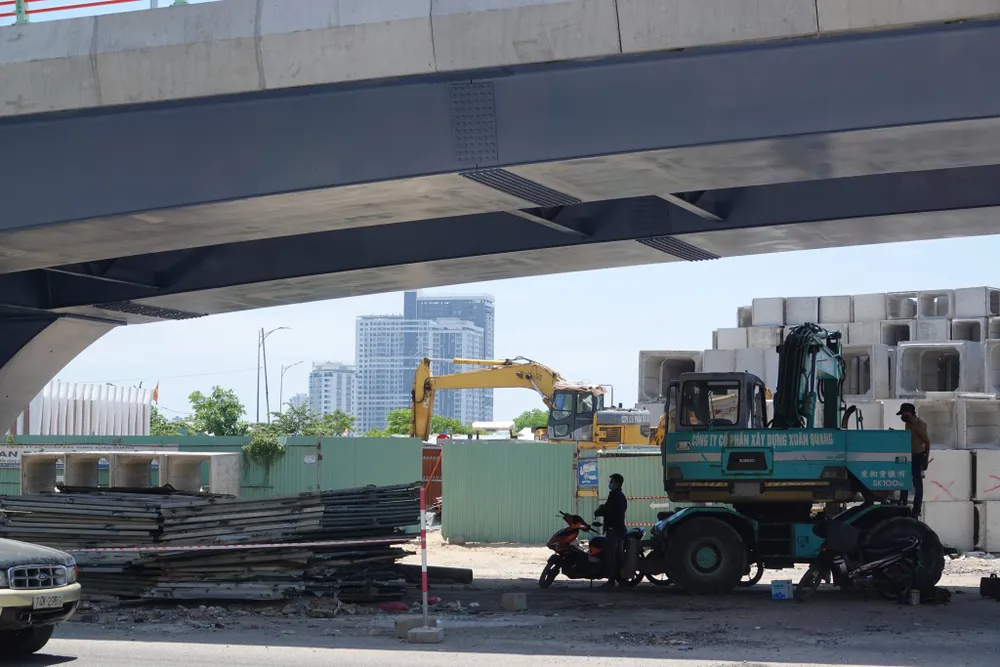 Đà Nẵng đưa cầu vượt nút giao thông phía Tây cầu Trần Thị Lý vào hoạt động ảnh 6