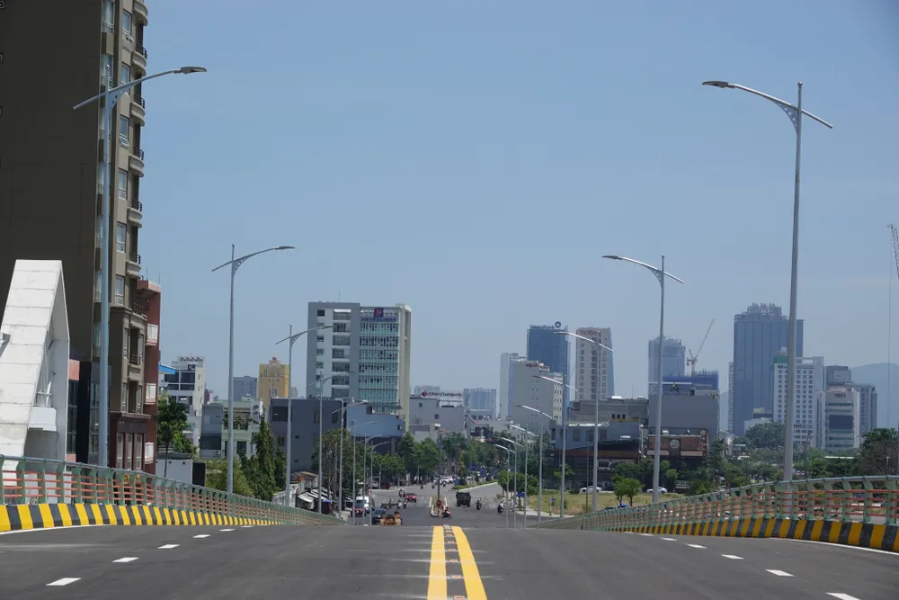 Đà Nẵng đưa cầu vượt nút giao thông phía Tây cầu Trần Thị Lý vào hoạt động ảnh 9