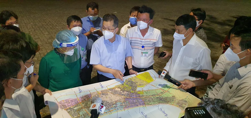 Đà Nẵng: Phong tỏa 4 phường thuộc quận Sơn Trà, người dân không ra đường sau 20 giờ ảnh 1