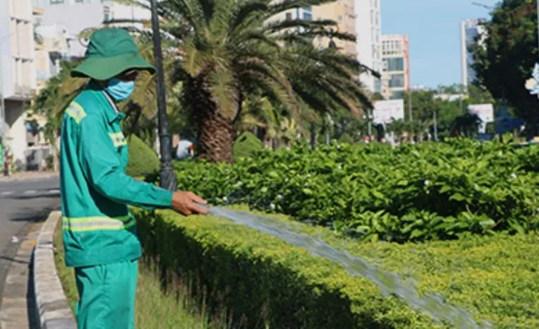 Đường phố Đà Nẵng trong ngày đầu thực hiện “ai ở đâu ở yên đó“ ảnh 12