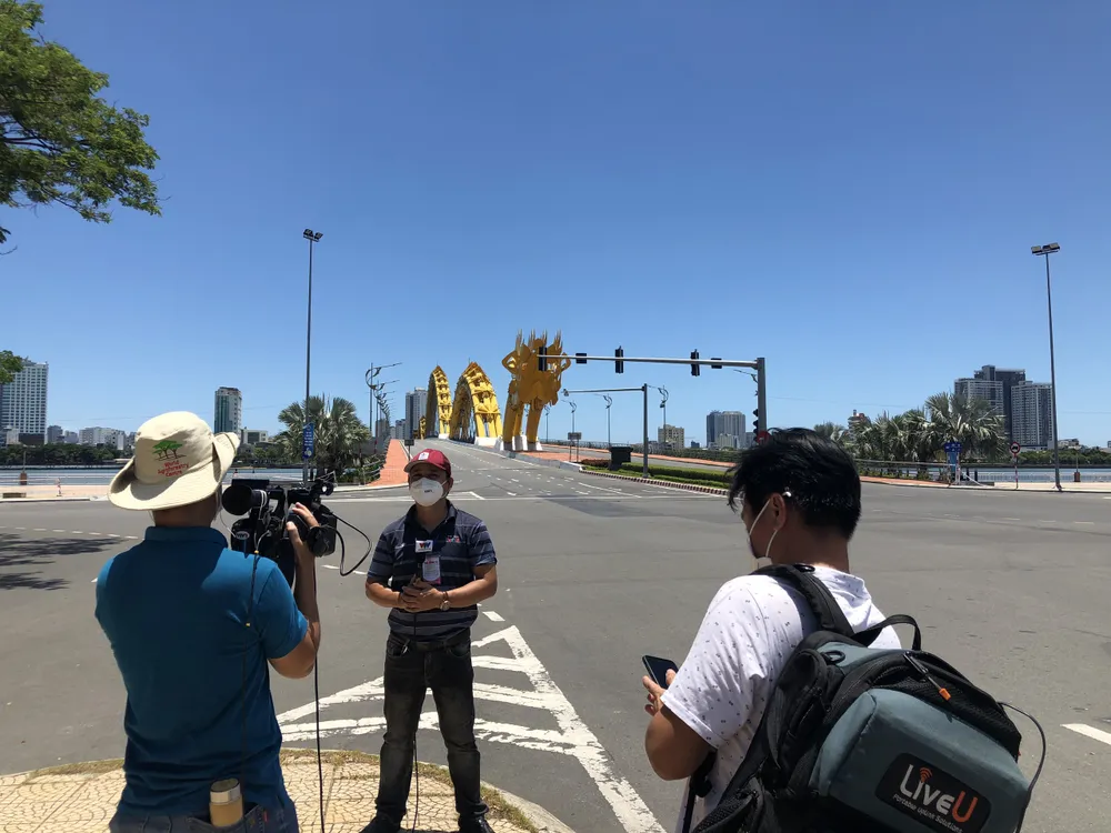 Đường phố Đà Nẵng trong ngày đầu thực hiện “ai ở đâu ở yên đó“ ảnh 3