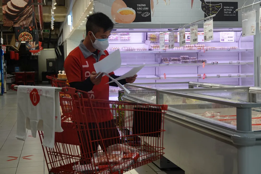 Đà Nẵng: Gần 800 “shipper xanh” tất bật vận chuyển nhu yếu phẩm cho người dân ảnh 8