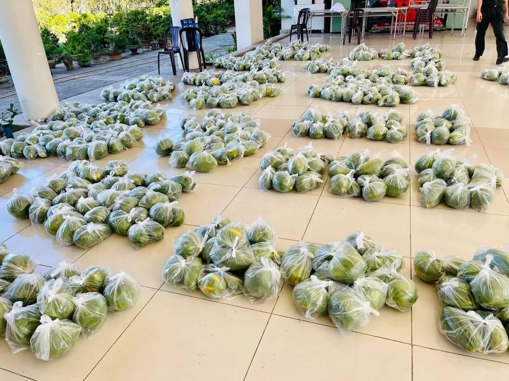 Công an Đà Nẵng mở 30 container phục vụ hàng thiết yếu giá rẻ cho người dân ảnh 5