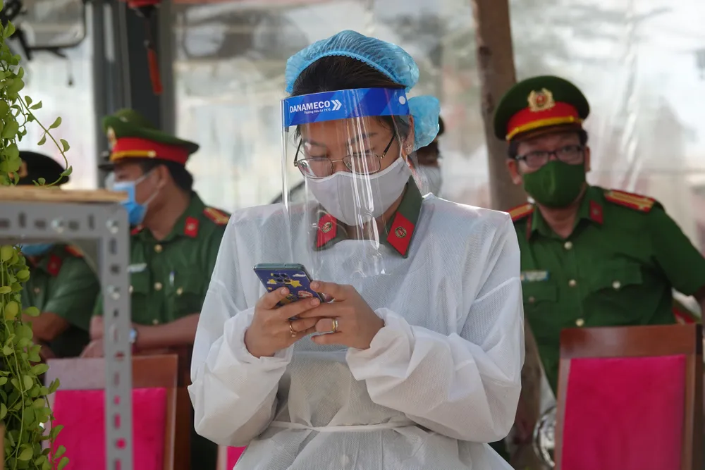 Công an Đà Nẵng mở 30 container phục vụ hàng thiết yếu giá rẻ cho người dân ảnh 24