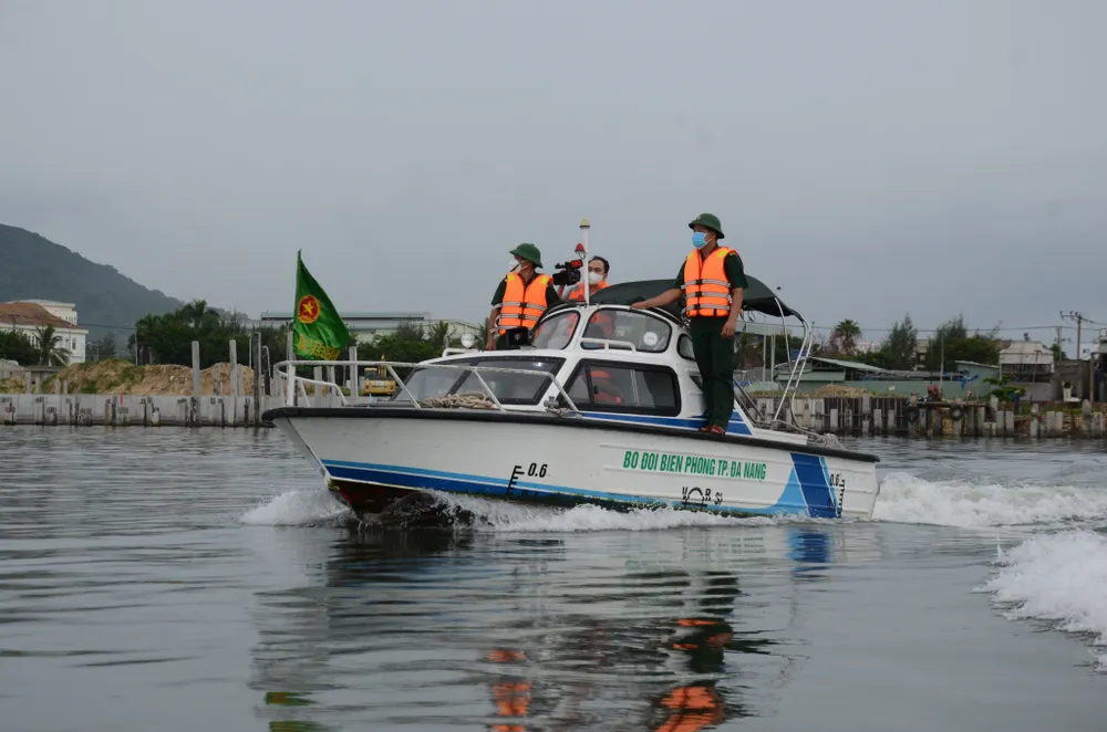 Đà Nẵng: Yêu cầu bảo đảm giãn cách khi sơ tán dân tránh bão số 5 ảnh 3