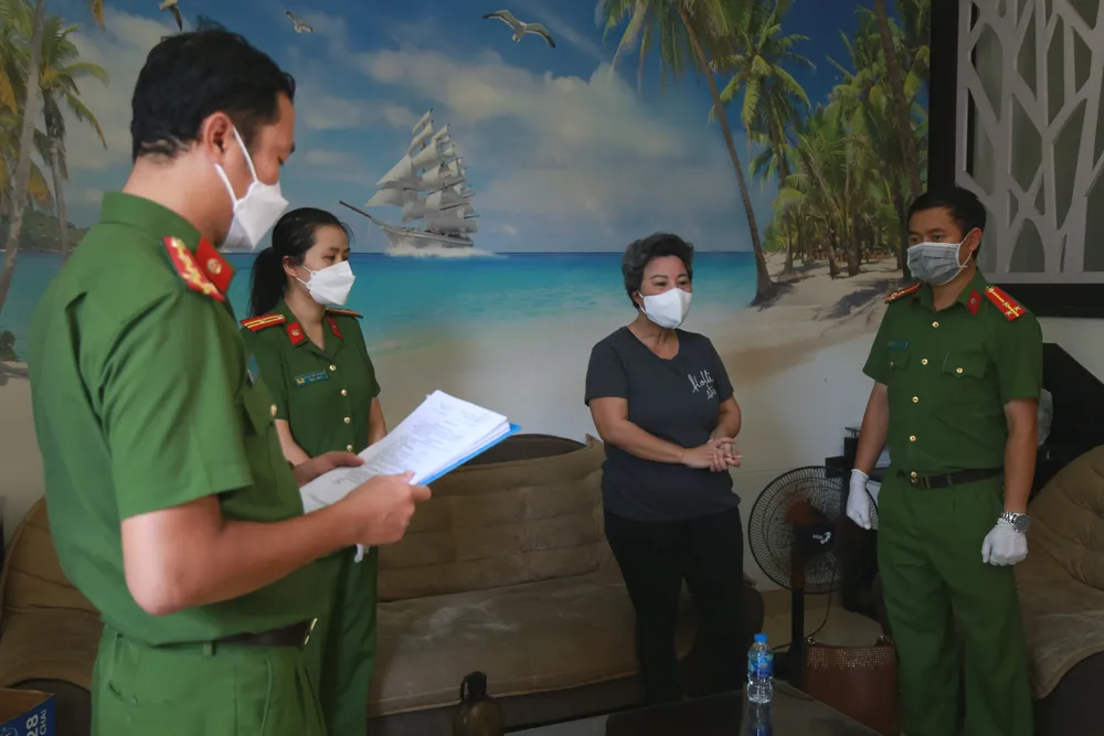 Đọc lệnh bắt tạm giam đối với Trần Thị Phương Dung