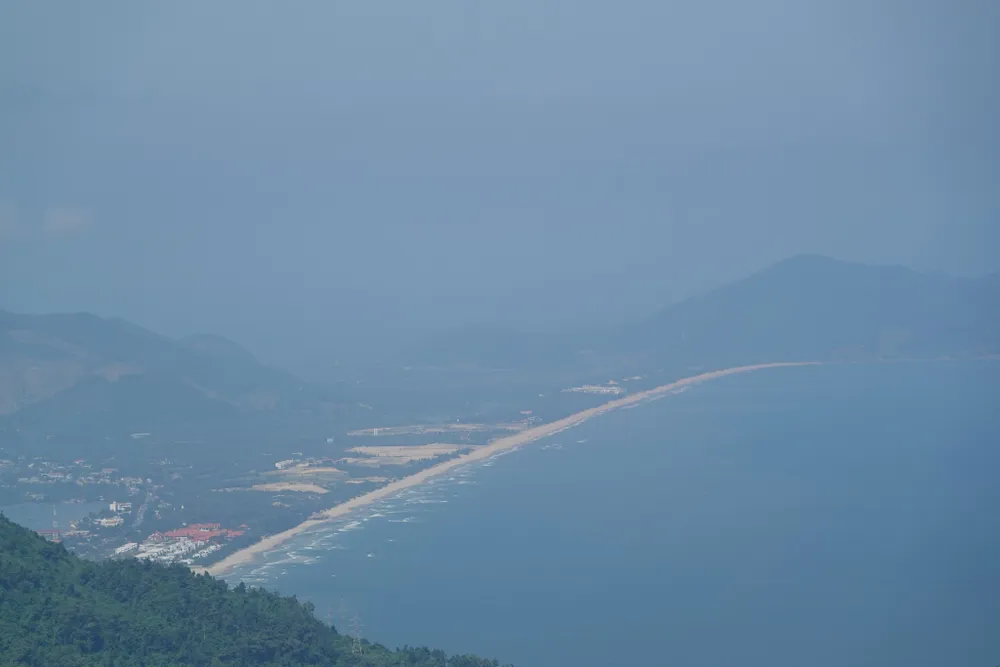 Đèo Hải Vân “hút” khách đến check-in vào dịp cuối tuần ảnh 13