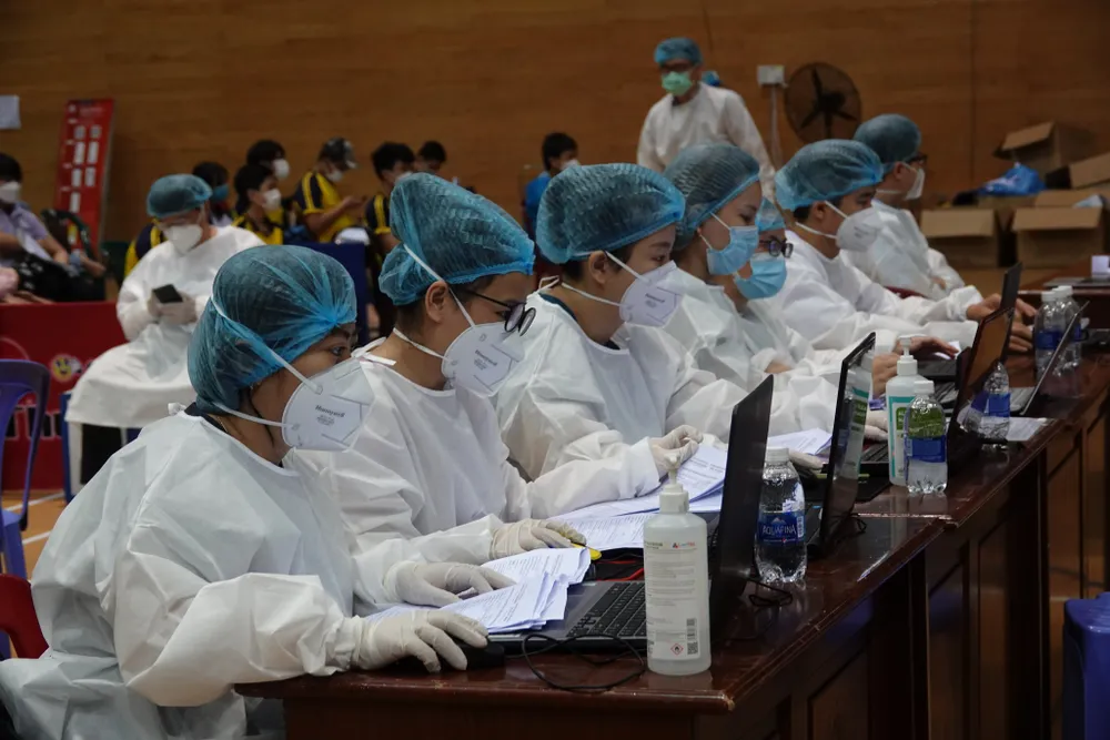 Đà Nẵng bắt đầu tiêm vaccine phòng Covid-19 cho gần 35.000 trẻ em từ 12-15 tuổi ảnh 5