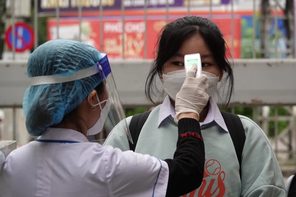 Đà Nẵng: Học sinh lớp 1, 8, 9 háo hức đến trường học trực tiếp ảnh 9