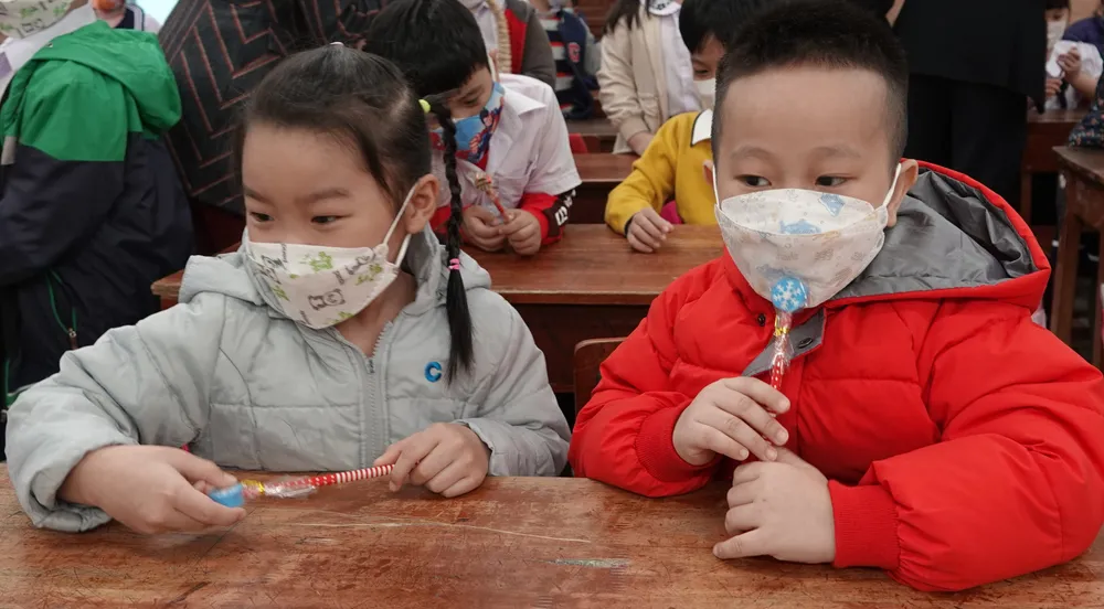 Đà Nẵng: Học sinh lớp 1, 8, 9 háo hức đến trường học trực tiếp ảnh 4