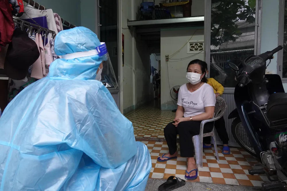 Đà Nẵng triển khai tiêm vaccine lưu động tại nhà cho người già, người có bệnh nền ảnh 9