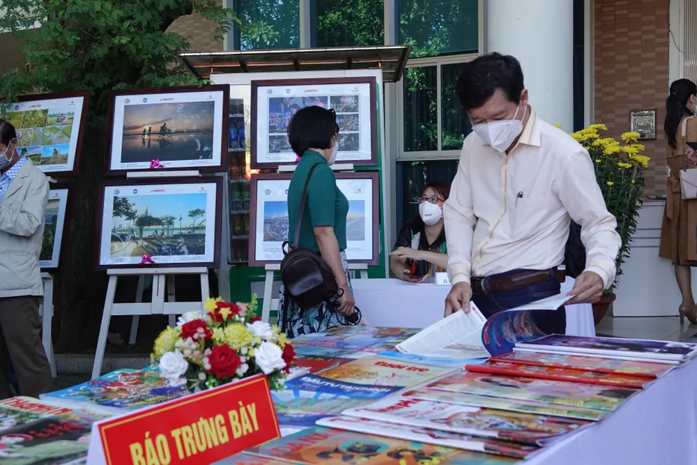 Đà Nẵng khai mạc Hội báo Xuân Nhâm Dần năm 2022 ảnh 2