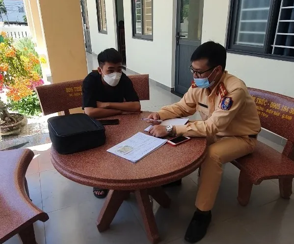 Khoảng 70 “quái xế” mang theo dao đi “bão đêm” ở đường phố Đà Nẵng  ảnh 1