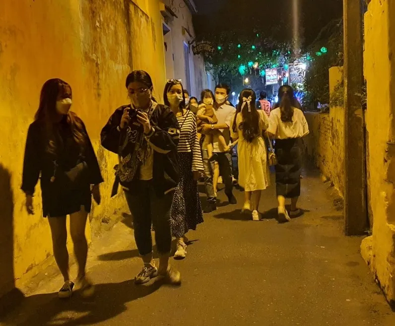 Những hẻm “hút” khách ở phố cổ Hội An ảnh 2