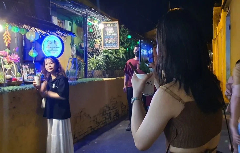 Những hẻm “hút” khách ở phố cổ Hội An ảnh 7