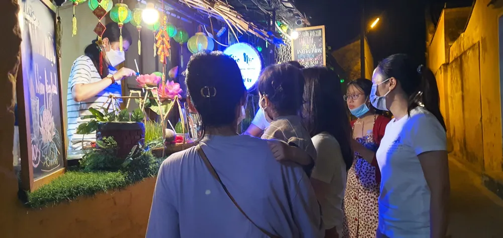 Những hẻm “hút” khách ở phố cổ Hội An ảnh 10