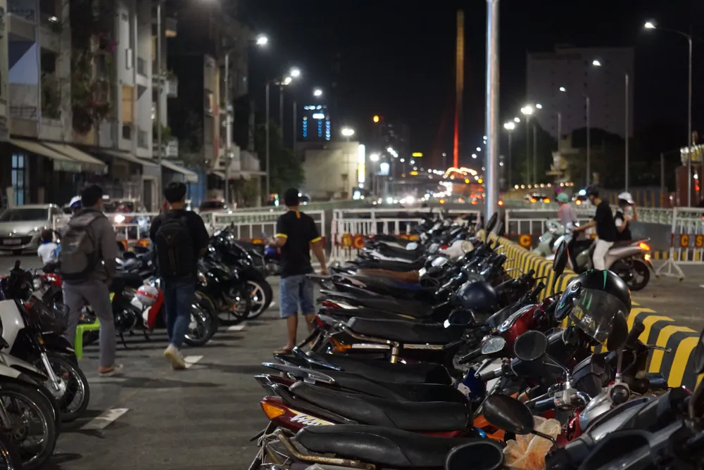 Giới trẻ thích thú check-in hầm chui cầu Trần Thị Lý trước ngày thông xe ảnh 8