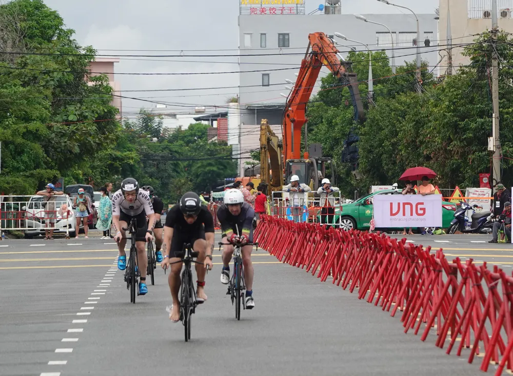 Hơn 2.500 vận động viên chinh phục IRONMAN 70.3 Việt Nam 2022 ảnh 4