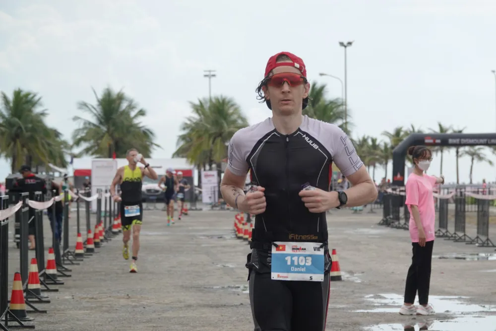 Hơn 2.500 vận động viên chinh phục IRONMAN 70.3 Việt Nam 2022 ảnh 11