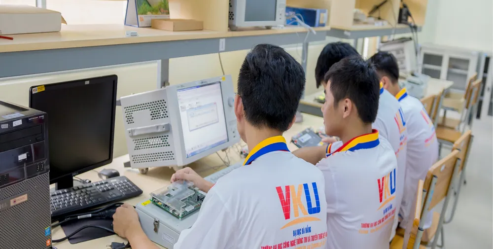 Đà Nẵng vững bước trên hành trình chuyển đổi số - Bài 4: Đào tạo, chuẩn bị nguồn nhân lực chuyển đổi số ảnh 1