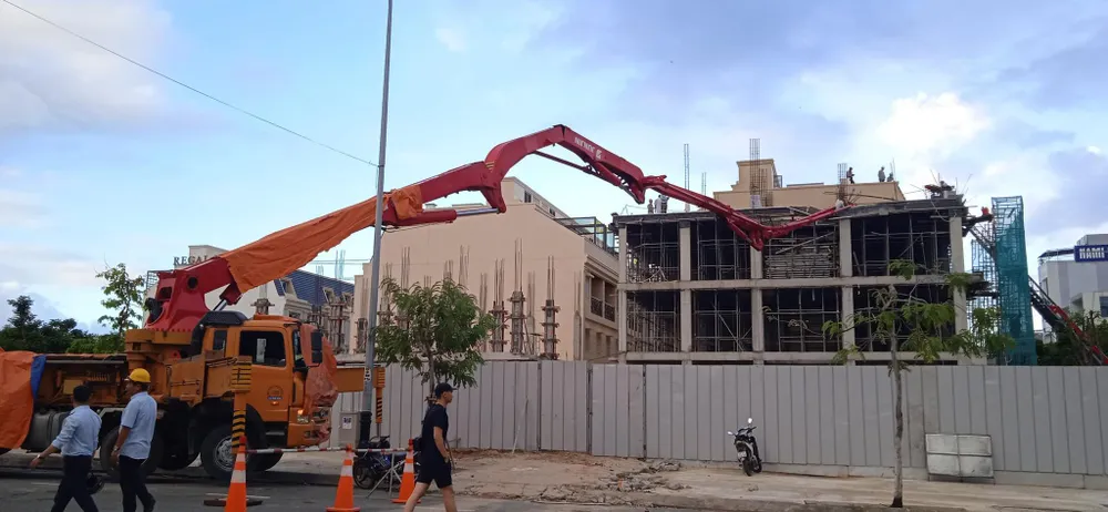 Sập cần cẩu phun bê tông ở Đà Nẵng, 3 người thương vong ảnh 3