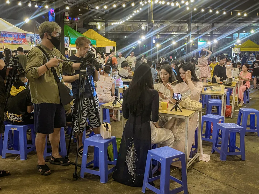 Hàng loạt sao Hàn trải nghiệm du lịch Đà Nẵng ảnh 1