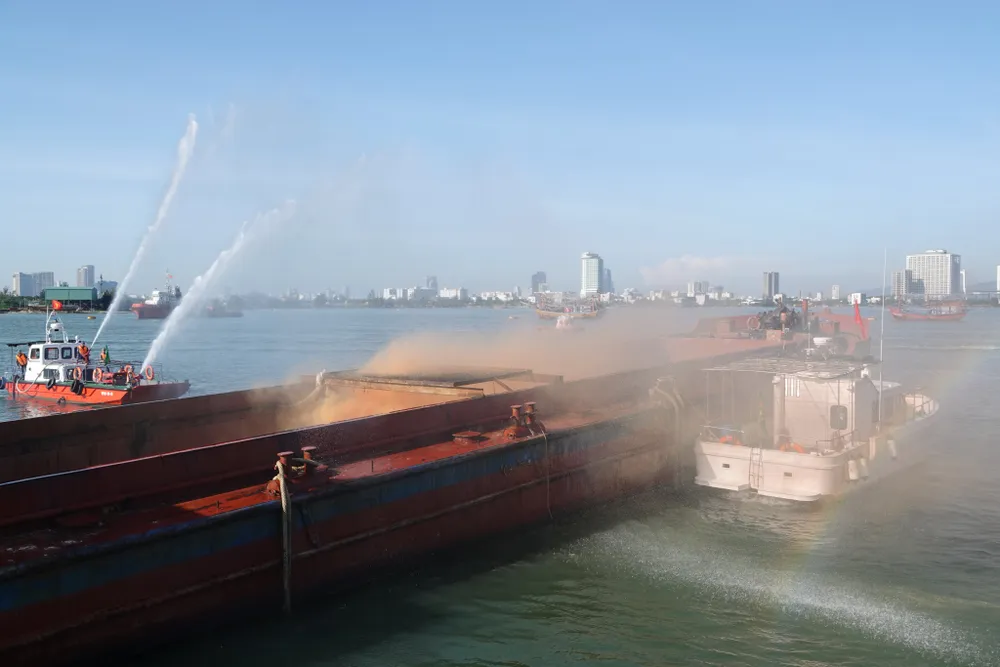 Đà Nẵng diễn tập ứng phó sự cố tràn dầu  ảnh 3