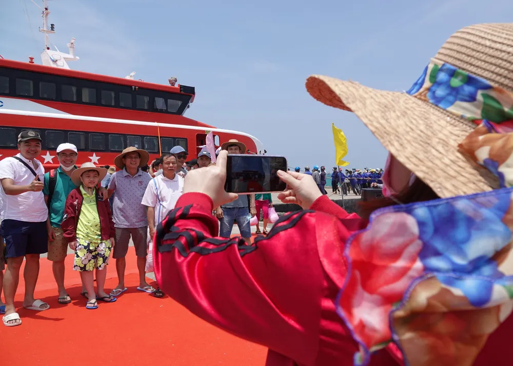 Xây dựng Đà Nẵng trở thành điểm đến mang tầm thế giới - Bài 2: Tạo sức bật cho du lịch ảnh 1