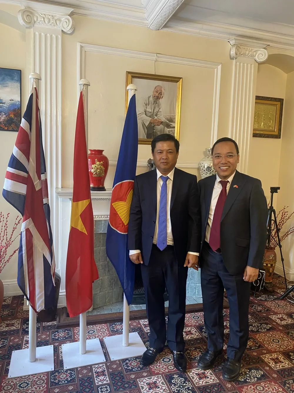 Đoàn công tác TP Đà Nẵng thăm, làm việc tại vương quốc Anh ảnh 3