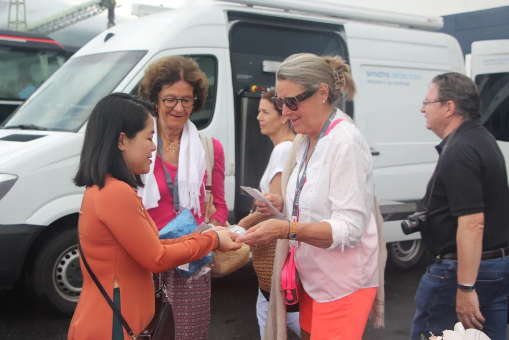 Tàu du lịch 5 sao Le Lapérouse cập cảng Tiên Sa (Đà Nẵng) ảnh 1