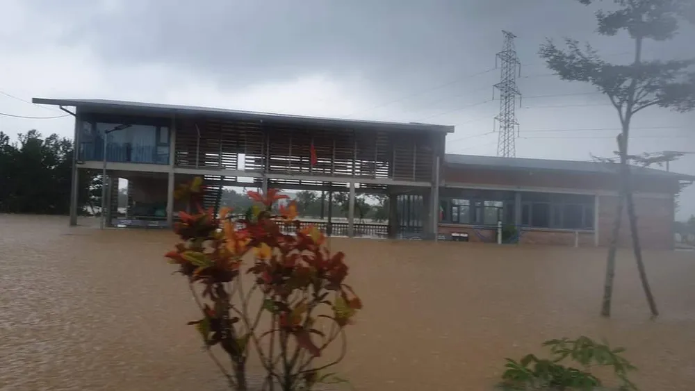 Nhiều địa phương cho học sinh nghỉ học do mưa lớn, ngập cục bộ ảnh 16