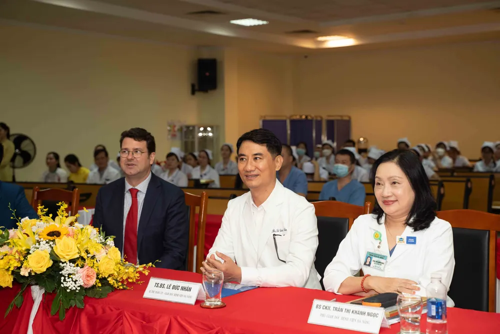 Bệnh viện Đà Nẵng đạt tiêu chuẩn vàng về chương trình Phòng ngừa nhiễm khuẩn và nguy cơ sai sót thuốc qua tĩnh mạch trị liệu  ảnh 2