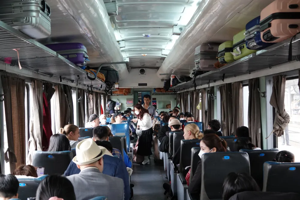 Hầu như các toa tàu đều kín chỗ. Ảnh: XUÂN QUỲNH Hầu như các toa tàu đều kín chỗ. Ảnh: XUÂN QUỲNH