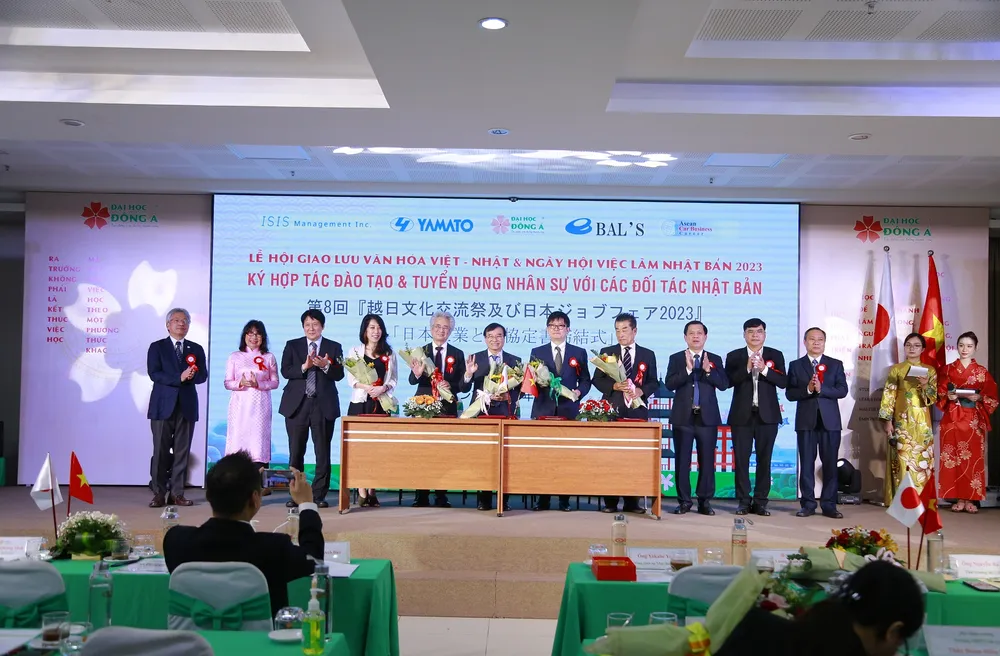 Ký kết hợp tác giữa Trường ĐH Đông Á và các đối tác về chương trình internship và làm việc tại Nhật cho sinh viên Ký kết hợp tác giữa Trường ĐH Đông Á và các đối tác về chương trình internship và làm việc tại Nhật cho sinh viên